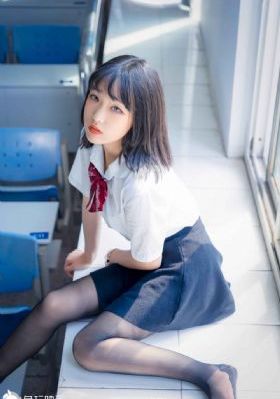 4个少妇按摩做爰