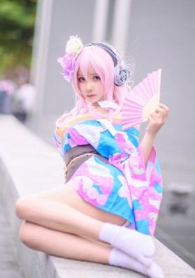 驱魔少女夏洛